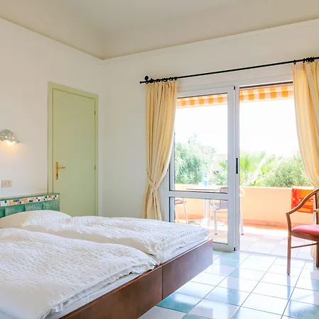 Sentido Tirreno 4*