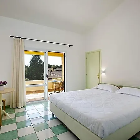 אתר נופש Sentido Tirreno קאלה ליברוטו